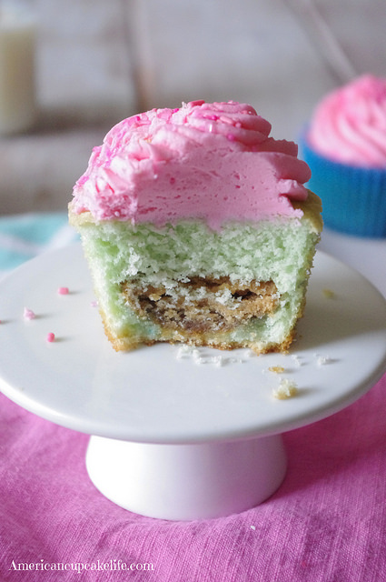 Cotton Candy Oreo Cupcakes