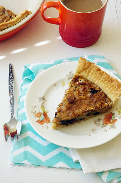 Oatmeal Raisin Cookie Pie
