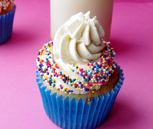 Oreo Birthday Surprise Cupcakes