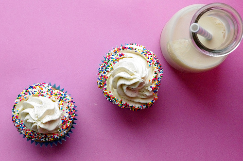 Oreo Birthday Surprise Cupcakes