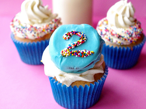 Oreo Birthday Surprise Cupcakes