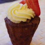 Peach Melba Ice Cream Cone Cupcakes