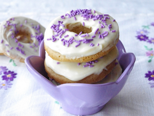 Cinnamon Vanilla Baked Donuts