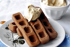 Chocolate Waffles with Speculoos Cream
